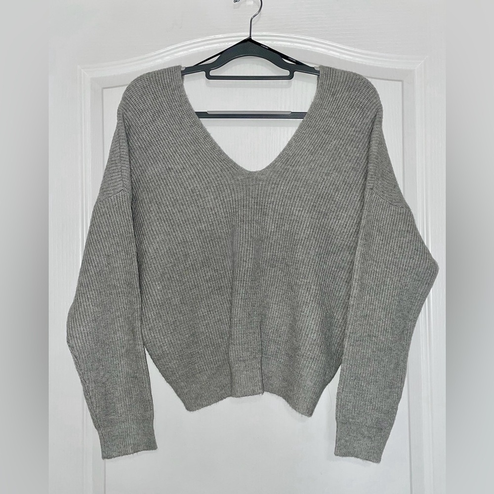 Forever 21 Gray Knit Sweater NWOT